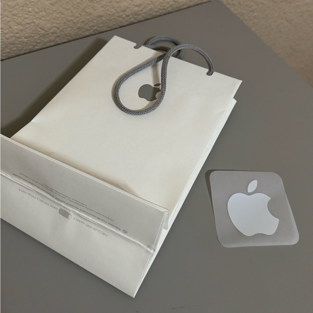 Apple Inc. Bag & Sticker - Picture 5 of 5